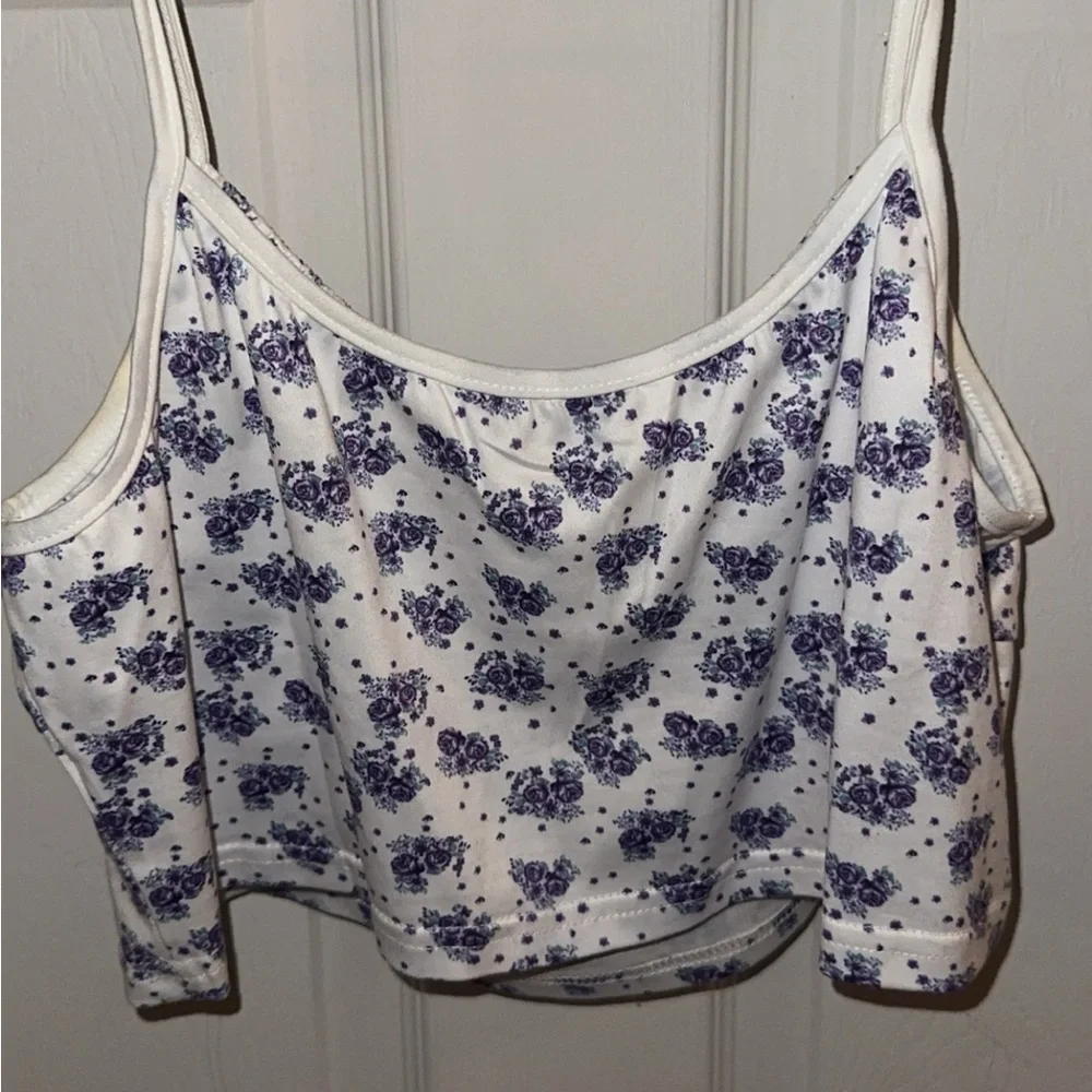 Crop Top - Picture 2 of 3